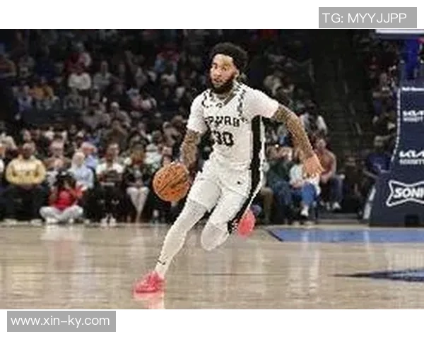 尚帕尼三分球如雨下全场轰下15分3篮板1盖帽展现神准外线实力 尚帕尼三分球如雨下全场轰下15分3篮板1盖帽展现神准外线实力