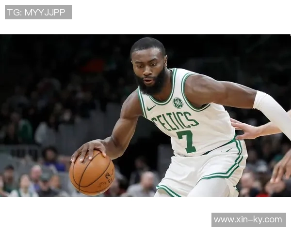 杰伦布朗首节狂砍16分全场19中13砍下32分引领球队胜利